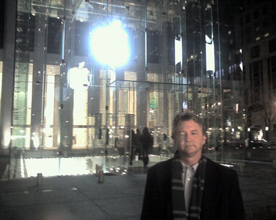 Dale at the Apple Store